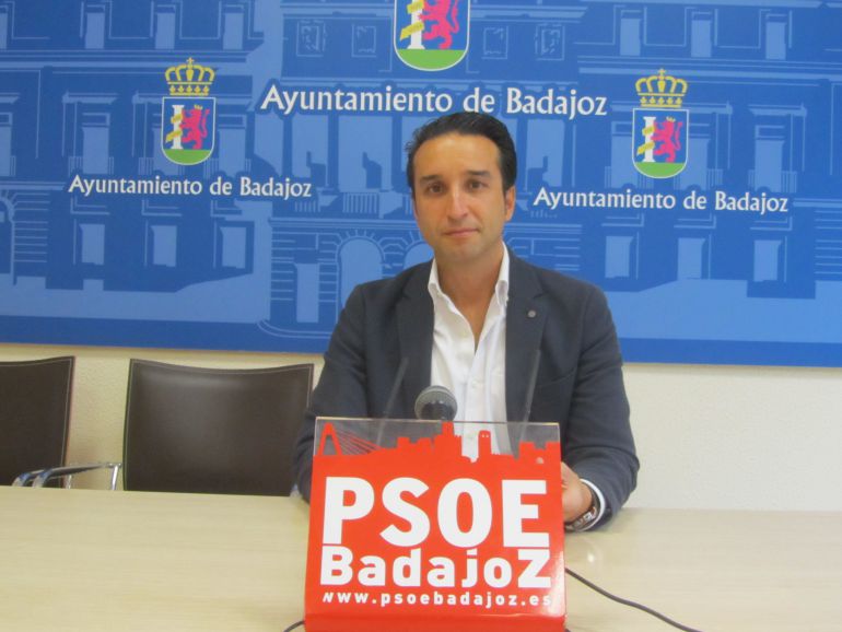 No hay dinero para mantenimiento, denuncia el grupo municipal socialista No hay dinero para mantenimiento, denuncia el grupo municipal socialista