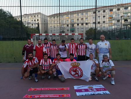 Culturalistas y sportinguistas de Madrid se juntaron en torno a un balón Culturalistas y sportinguistas de Madrid se juntaron en torno a un balón