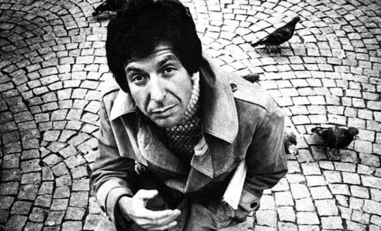 Leonard Cohen fotografiado en Holanda en 1972. Leonard Cohen fotografiado en Holanda en 1972.