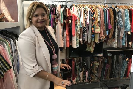 Gisela Minda en la tienda Moda-RE de Cáritas. Gisela Minda en la tienda Moda-RE de Cáritas.