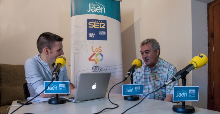 César García entrevista al alcalde de Aldeaquemada, Manuel Fernández. César García entrevista al alcalde de Aldeaquemada, Manuel Fernández.