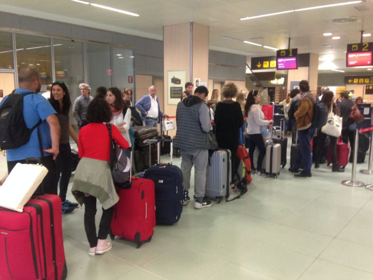 Colas en el Aeropuerto de Ibiza Colas en el Aeropuerto de Ibiza