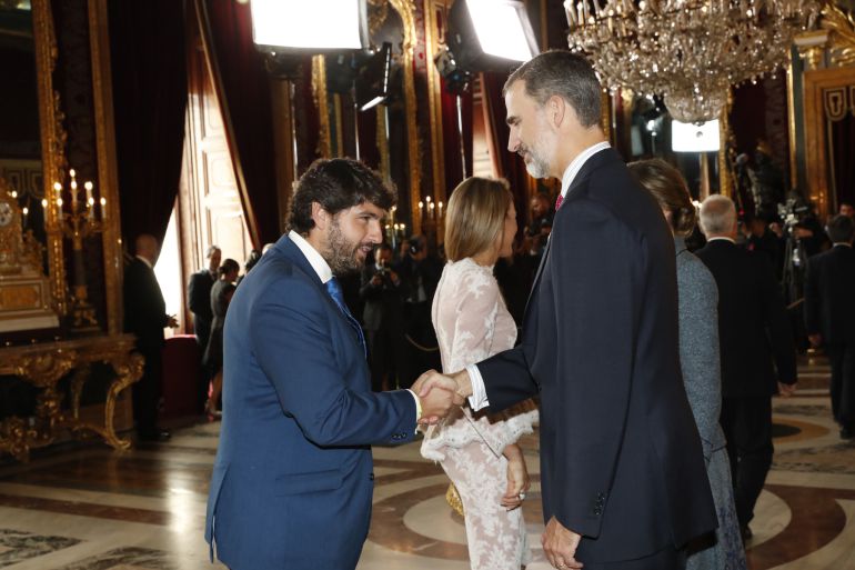 López Miras: "Estamos orgullosos de España tal como es, con los rasgos distintivos de cada comunidad" López Miras: "Estamos orgullosos de España tal como es, con los rasgos distintivos de cada comunidad"