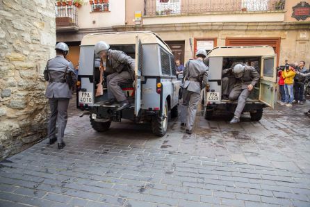 Los 'grises' toman el Casco viejo Los 'grises' toman el Casco viejo