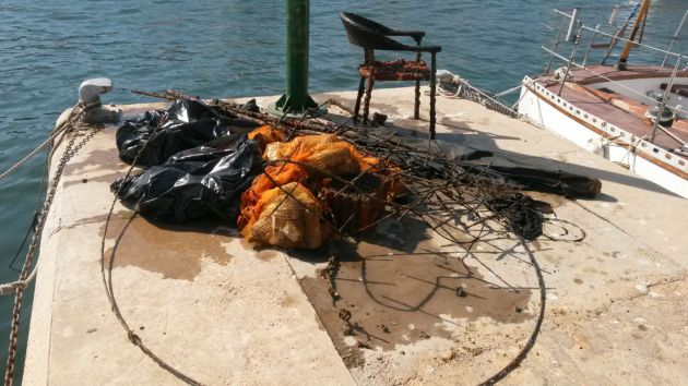 Más de doscientos voluntarios limpian de basura del fondo del mar en en Cabo de Palos y Mazarrón Más de doscientos voluntarios limpian de basura del fondo del mar en en Cabo de Palos y Mazarrón