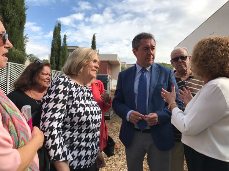 El Ayuntamiento invertirá 5,6 millones de euros en Sevilla Este-Alcosa-Torreblanca: El Ayuntamiento invertirá 5,6 millones de euros en Sevilla Este-Alcosa-Torreblanca El Ayuntamiento invertirá 5,6 millones de euros en Sevilla Este-Alcosa-Torreblanca: El Ayuntamiento invertirá 5,6 millones de euros en Sevilla Este-Alcosa-Torreblanca