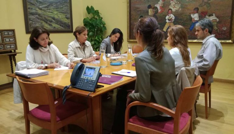 Reunión entre la Junta de Extremadura y Podemos Extremadura sobre los presupuestos autonómicos Reunión entre la Junta de Extremadura y Podemos Extremadura sobre los presupuestos autonómicos