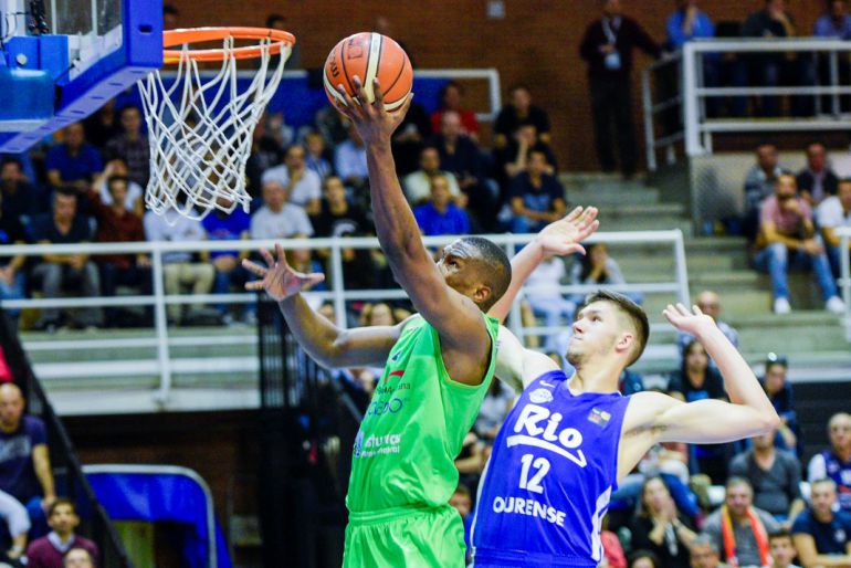 El Club Ourense Baloncesto, perdía su cuarto encuentro consecutivo en la cancha del Oviedo por 90 a 85 El Club Ourense Baloncesto, perdía su cuarto encuentro consecutivo en la cancha del Oviedo por 90 a 85