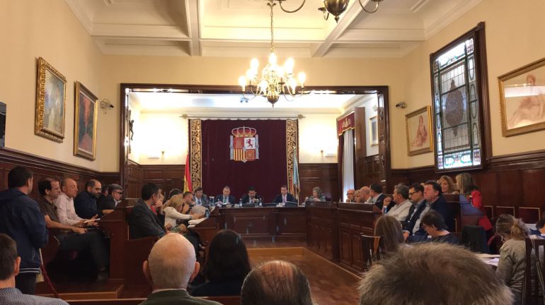 La Diputación pide la construcción de nuevos cuarteles La Diputación pide la construcción de nuevos cuarteles