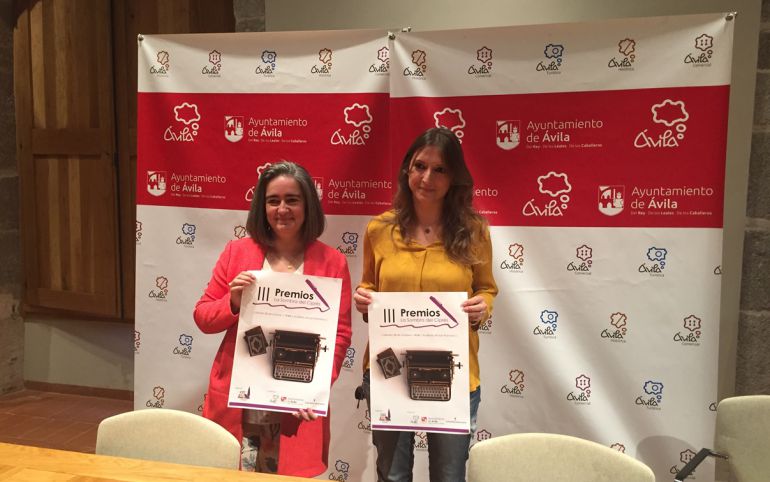 La Teniente Alcalde de Cultura, Sonsoles Sánchez-Reyes y la portavoz de la Asociación, Paula Velasco La Teniente Alcalde de Cultura, Sonsoles Sánchez-Reyes y la portavoz de la Asociación, Paula Velasco