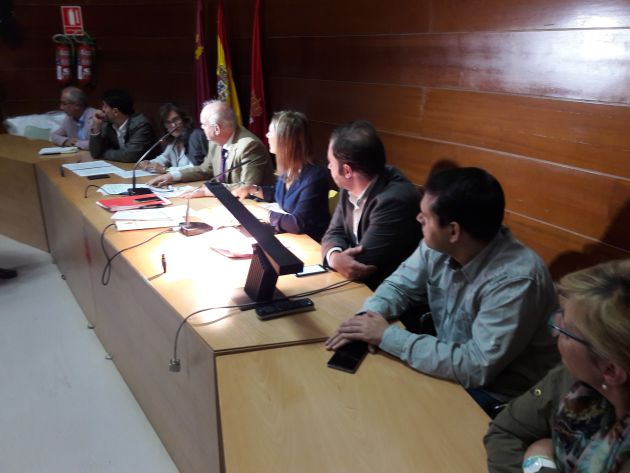 La mesa municipal que ha anunciado el fallo del jurado La mesa municipal que ha anunciado el fallo del jurado