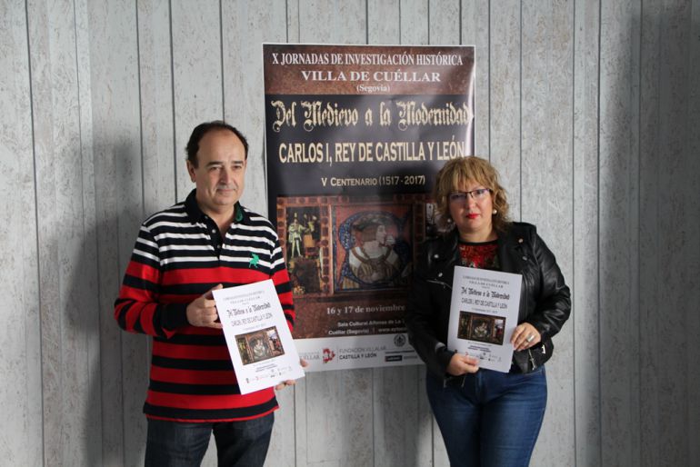 El director de las jornadas Javier Hernanz y la concejal de educación, Sonia Martín, durante la presentación de las jornadas de investigación histórica de Cuéllar El director de las jornadas Javier Hernanz y la concejal de educación, Sonia Martín, durante la presentación de las jornadas de investigación histórica de Cuéllar