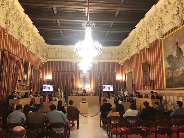 Celebración del Pleno Municipal en el Salón Colón del Ayuntamiento de Sevilla Celebración del Pleno Municipal en el Salón Colón del Ayuntamiento de Sevilla