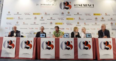 Imagen del Jurado Internacional junto a Javier Angulo, director de la SEMINCI Imagen del Jurado Internacional junto a Javier Angulo, director de la SEMINCI