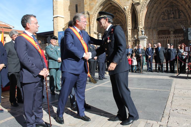 El mayor de la Policía Local Martín Muñoz en el acto de la festividad de la Policía Local El mayor de la Policía Local Martín Muñoz en el acto de la festividad de la Policía Local