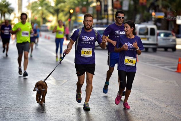 Alicante Corre, con José Manuel Albentosa: Corredores solidarios y el ironman alicantino Alicante Corre, con José Manuel Albentosa: Corredores solidarios y el ironman alicantino