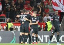 Aduriz salva el 'match ball'