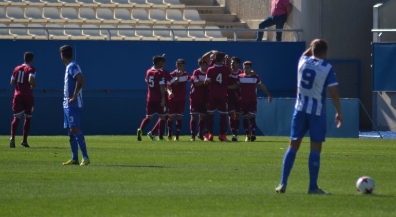El San Fernando fulmina a Palomeque en el Lorca Deportiva y el Melilla frena al UCAM El San Fernando fulmina a Palomeque en el Lorca Deportiva y el Melilla frena al UCAM