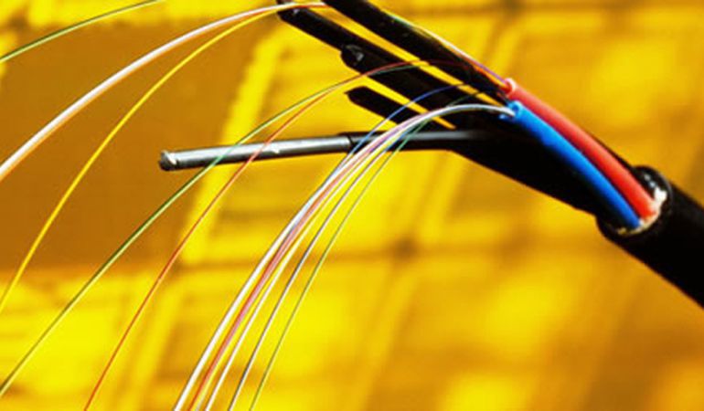 Fibra óptica. Fibra óptica.