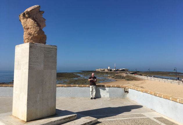Emilio López Prats recuerda a Paco Alba en La Caleta Emilio López Prats recuerda a Paco Alba en La Caleta