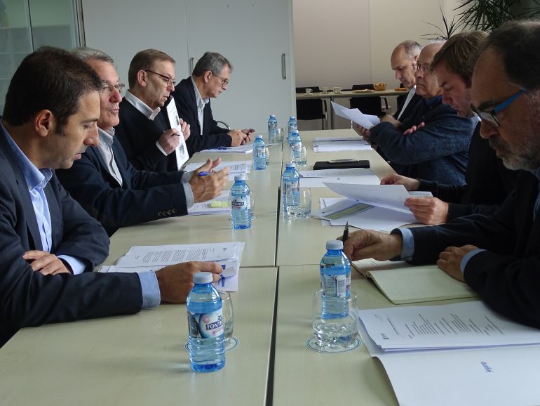En la imagen un momento de la reunión de la junta de portavoces celebrada en Cervo. En la imagen un momento de la reunión de la junta de portavoces celebrada en Cervo.