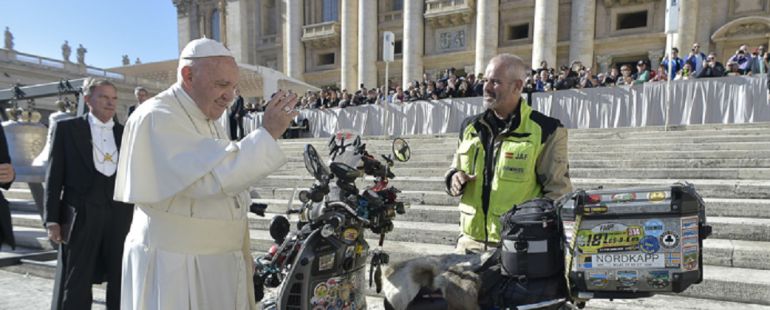 Pamplona-Dakar en Vespa: una aventura solidaria Pamplona-Dakar en Vespa: una aventura solidaria