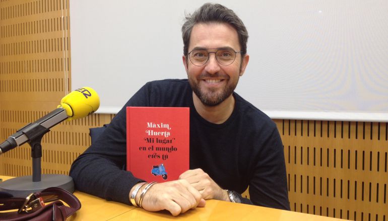 Màxim Huerta: "Hay que reivindicar el papel de los libreros, que te conocen y recomiendan lecturas" Màxim Huerta: "Hay que reivindicar el papel de los libreros, que te conocen y recomiendan lecturas"