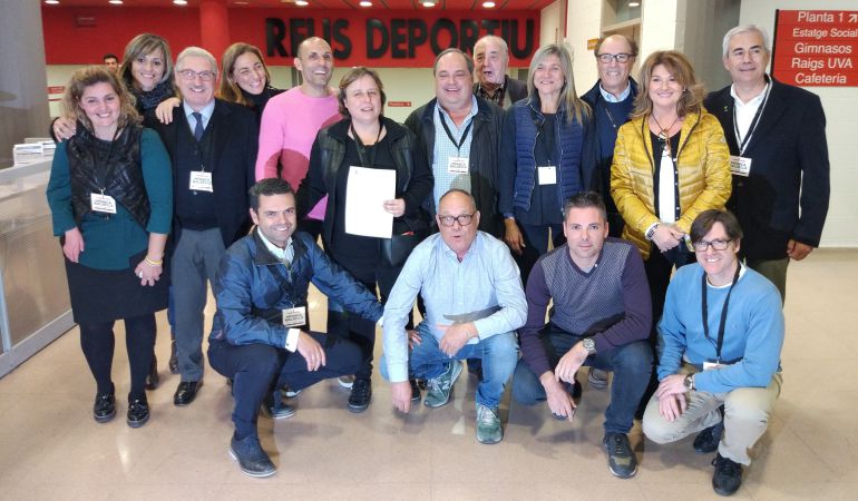 Mònica Balsells i el seu equip celebren la reelecció a la presidència del Reus Deportiu. Mònica Balsells i el seu equip celebren la reelecció a la presidència del Reus Deportiu.