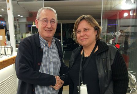 Ton Roig felicita a Mònica Balsells un cop coneguts els resultats electorals. Ton Roig felicita a Mònica Balsells un cop coneguts els resultats electorals.