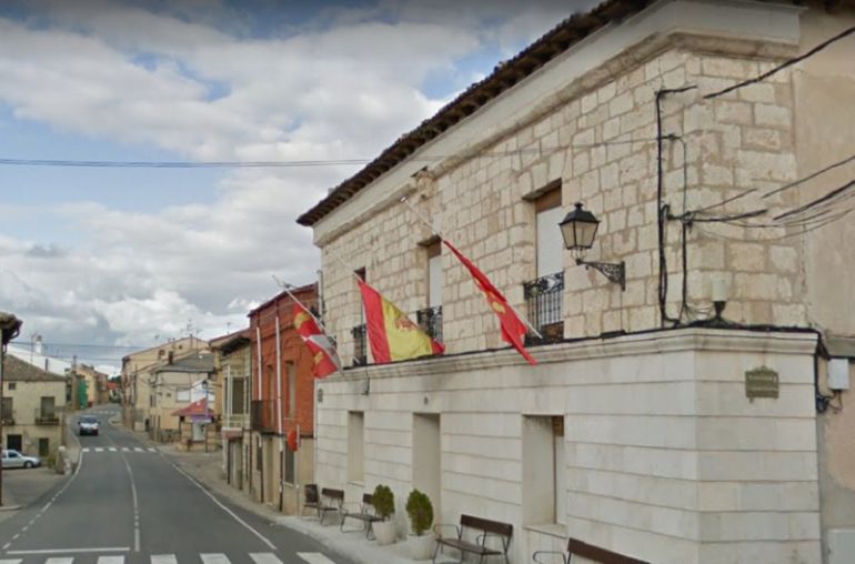 Fachada de la Casa Consistorial de la localidad ribereña. Fachada de la Casa Consistorial de la localidad ribereña.