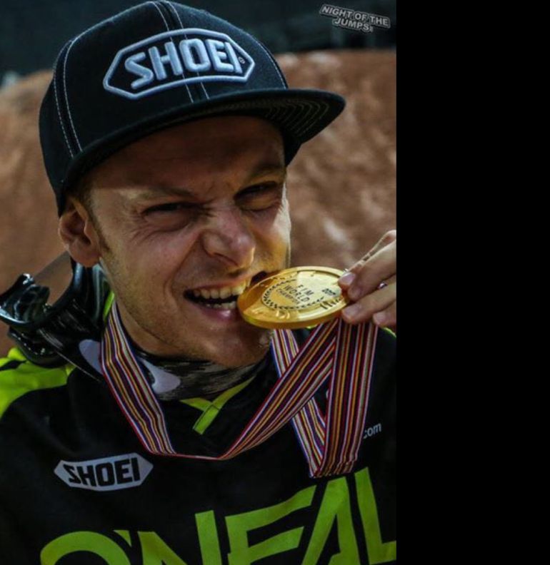 Maikel Melero: "Me gusta el Freestyle desde que mis padres me regalaron mi primera moto" Maikel Melero: "Me gusta el Freestyle desde que mis padres me regalaron mi primera moto"