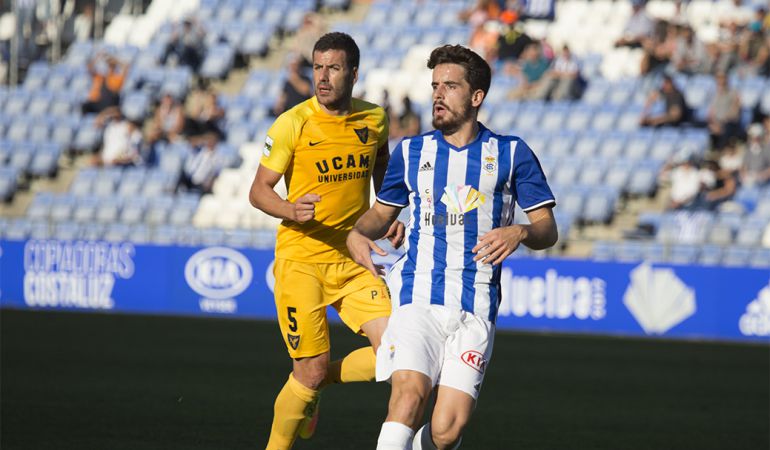 Segunda B: "Siempre he metido goles, pero también sé organizar el juego" Segunda B: "Siempre he metido goles, pero también sé organizar el juego"
