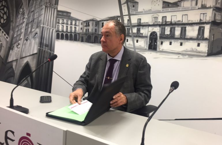 UPL acusa al PP de mentir y no hacer nada para traer a León la Agencia Europea del Medicamento UPL acusa al PP de mentir y no hacer nada para traer a León la Agencia Europea del Medicamento
