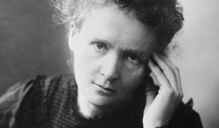 Madame Curie fue todo un personaje de su tiempo y un refente no solo científicio sino para las mujeres Madame Curie fue todo un personaje de su tiempo y un refente no solo científicio sino para las mujeres
