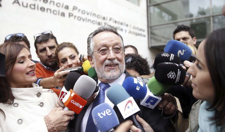 Alfonso Grau, en una imagen de archivo, a la salida de la Ciudad de la Justicia Alfonso Grau, en una imagen de archivo, a la salida de la Ciudad de la Justicia