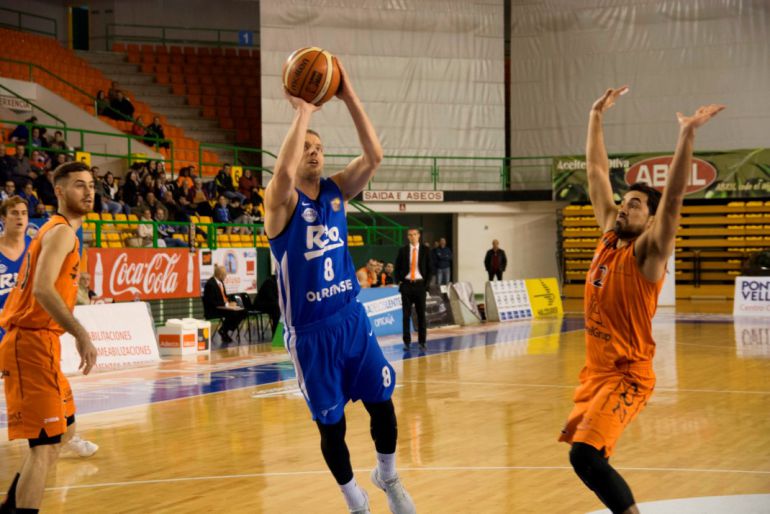 Nueva derrota del Club Ourense Baloncesto en el Pazo, frente al Lleida en la prórroga por 75 a 84. Nueva derrota del Club Ourense Baloncesto en el Pazo, frente al Lleida en la prórroga por 75 a 84.