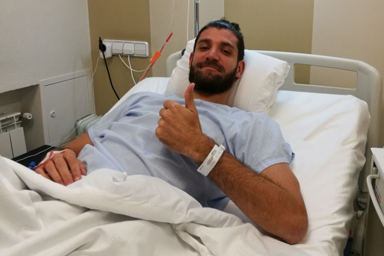 Diot, tras ser intervenido en Vitoria. Diot, tras ser intervenido en Vitoria.