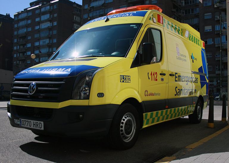 Una UVI Móvil de Emergencias Sacyl 112. Una UVI Móvil de Emergencias Sacyl 112.