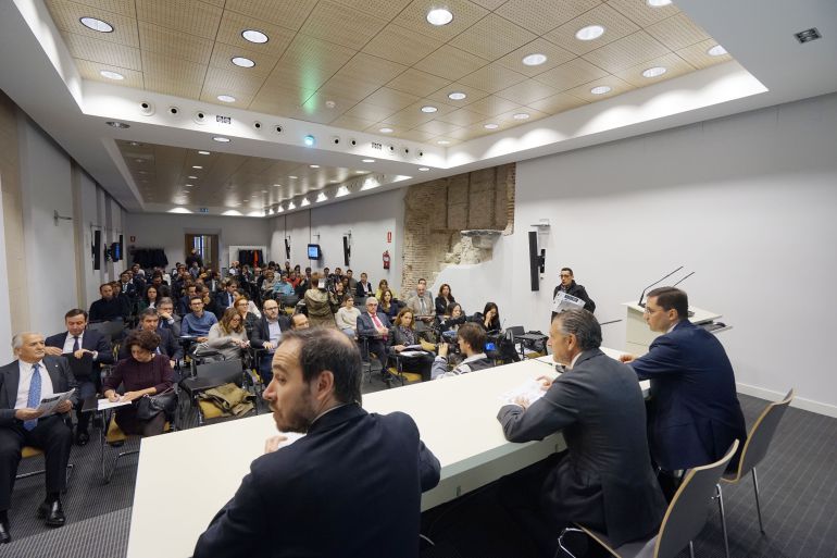 La jornada "Talento y marca:pilares del éxito internacional" se ha celebrado en la sala del Refectorio del campus de la IE Universidad en Segovia La jornada "Talento y marca:pilares del éxito internacional" se ha celebrado en la sala del Refectorio del campus de la IE Universidad en Segovia