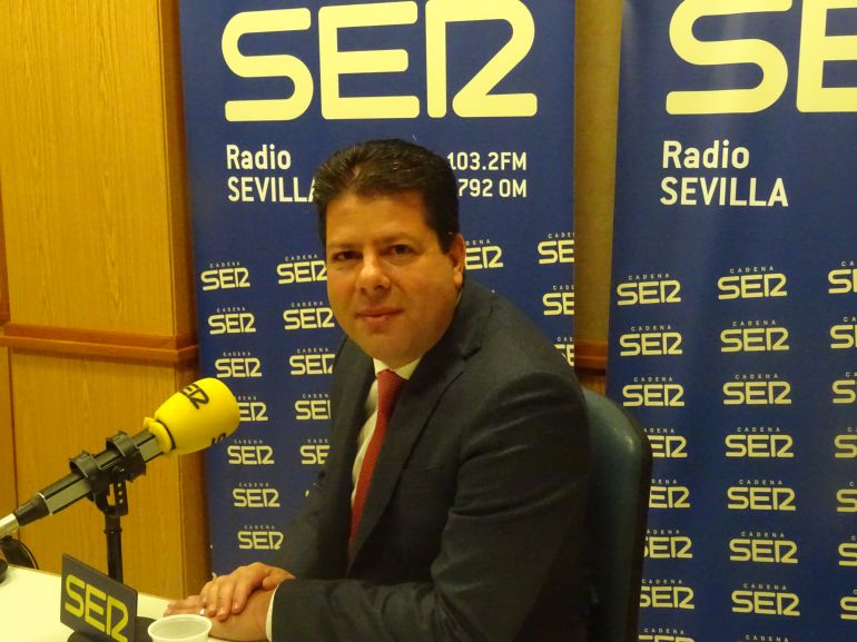 Picardo: "España debe olvidarse de la cosoberanía e impulsar las relaciones entre ambos pueblos" Picardo: "España debe olvidarse de la cosoberanía e impulsar las relaciones entre ambos pueblos"