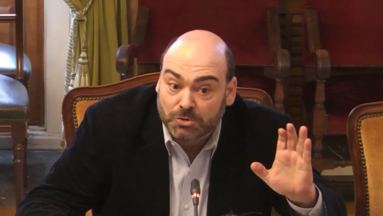Agustín Iglesias Caunedo, durante su comparecencia en la Comisión de investigación muncipal de Aquagest. Agustín Iglesias Caunedo, durante su comparecencia en la Comisión de investigación muncipal de Aquagest.
