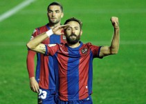 Morales sale al rescate y clasifica al Levante