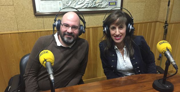 El doctor Bernardo Álvarez y Beatriz Hernández en el estudio de SER Cuenca. El doctor Bernardo Álvarez y Beatriz Hernández en el estudio de SER Cuenca.