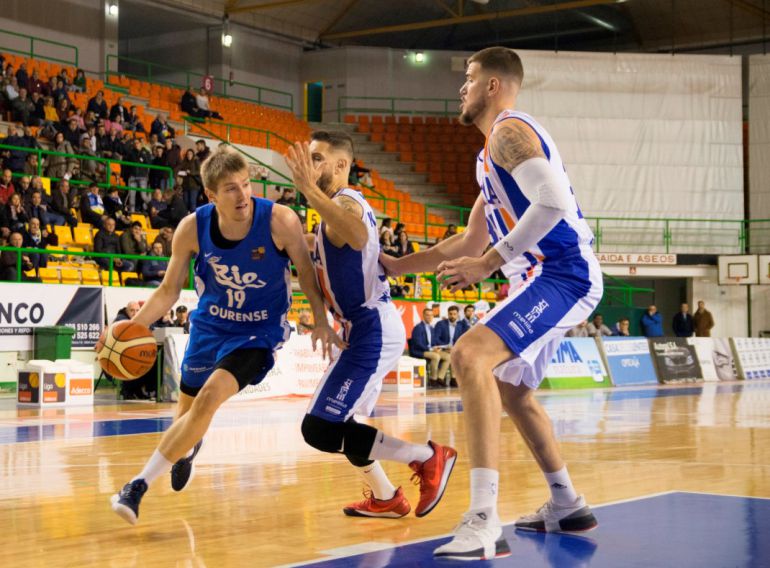 El Club Ourense Baloncesto, cae ante Mellila en un partido de baja anotación, 52 a 61. El Club Ourense Baloncesto, cae ante Mellila en un partido de baja anotación, 52 a 61.