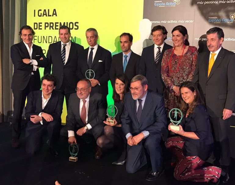 Imagen de familia de los galardonados con los premios Fundación España Activa Imagen de familia de los galardonados con los premios Fundación España Activa