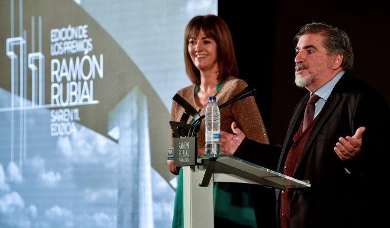 Idoia Mendia: "No caben vetos en la política vasca" Idoia Mendia: "No caben vetos en la política vasca"