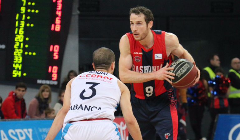 Marcelinho Huertas hizo un gran partido ante el Obradoiro. Marcelinho Huertas hizo un gran partido ante el Obradoiro.