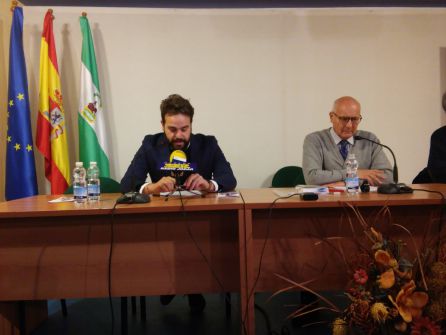 Momento de la presentación por el alcalde de Bedmar-Garcíez, Juan Francisco Serrano Momento de la presentación por el alcalde de Bedmar-Garcíez, Juan Francisco Serrano