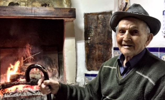 Julián Monte en su casa de El Pozuelo en enero de 2016. Julián Monte en su casa de El Pozuelo en enero de 2016.