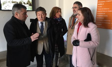 Las fotos de alcaldes preconstitucionales y de un condenado dejan siete sillas vacías en el pleno de la Constitución Las fotos de alcaldes preconstitucionales y de un condenado dejan siete sillas vacías en el pleno de la Constitución